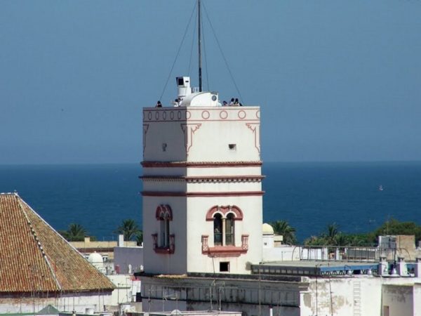 Башня в Кадисе фото