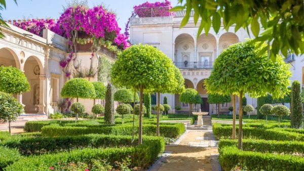 Сады Дома Пилата в Севилье фото
